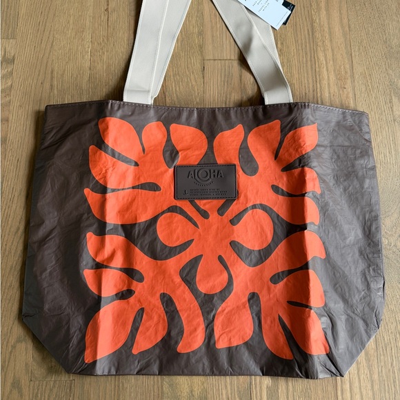 ALOHA Collection Day Tripper Appliqué Tote & Small Pouch - Picture 3 of 12